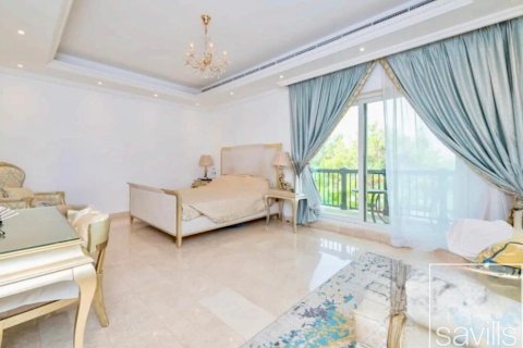 Vilë në Jumeirah Islands, Dubai, Emiratet e Bashkuara Arabe 4 dhoma gjumi, 819 m2. № 680704 - Foto 8