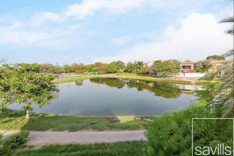 Vilë në Jumeirah Islands, Dubai, Emiratet e Bashkuara Arabe 4 dhoma gjumi, 819 m2. № 680704 - Foto 11