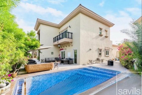 Vilë në Jumeirah Islands, Dubai, Emiratet e Bashkuara Arabe 4 dhoma gjumi, 819 m2. № 680704 - Foto 4