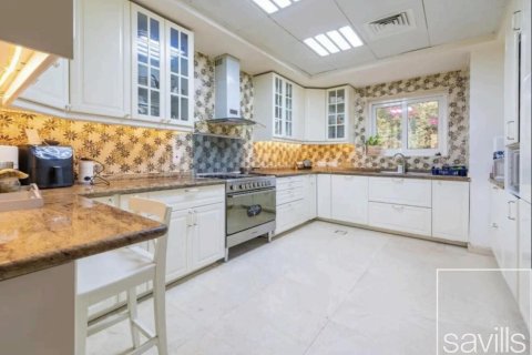 Vilë në Jumeirah Islands, Dubai, Emiratet e Bashkuara Arabe 4 dhoma gjumi, 819 m2. № 680704 - Foto 7