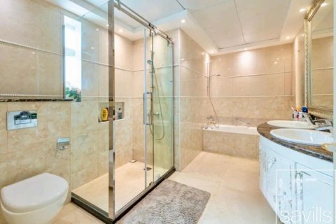 Vilë në Jumeirah Islands, Dubai, Emiratet e Bashkuara Arabe 4 dhoma gjumi, 819 m2. № 680704 - Foto 13