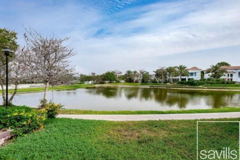 Villa em Jumeirah Islands, Dubai, EAU 4 quartos, 819 m2 № 680704