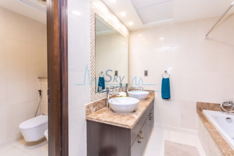 شقة للإيجار في نخلة جميرا، دبي، الإمارات العربية المتحدة 2 غرفة نوم ، 178.7 متر مربع ، رقم 641279 - صورة 17