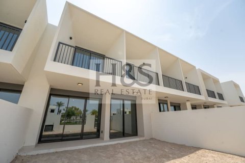 Villetta a schiera in vendita a Town Square, Dubai, EAU 3 camere da letto, 174 mq. № 642280 - foto 2