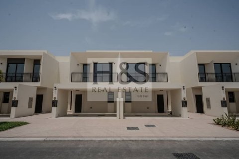 Villetta a schiera in vendita a Town Square, Dubai, EAU 3 camere da letto, 174 mq. № 642280 - foto 1