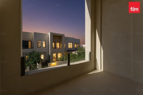 Зняти в оренду таунхаус в Рим, Дубай, ОАЕ 3 спальні, 198.4м2, № 655774 - фото 15