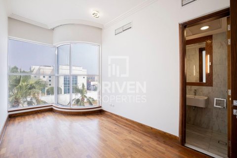 וילה למכירה ב Umm Suqeim, Dubai, איחוד האמירויות  7 חדרי שינה, 892 מ"ר, מספר 683621 - תמונה 4