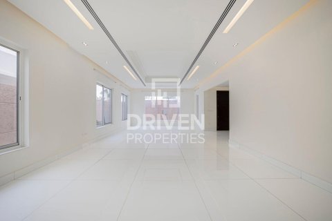 וילה למכירה ב Umm Suqeim, Dubai, איחוד האמירויות  7 חדרי שינה, 892 מ"ר, מספר 683621 - תמונה 15