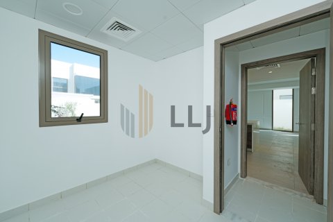 Üürile anda villa on the Yas Island, Abu Dhabi, AÜE: 4 magamistoaga, 450 m² Nr 670004 - pilt 14
