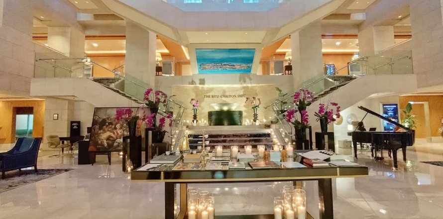 Huoneisto DIFC, Dubai, Arabiemiraatit 3 makuuhuonetta, 187.9 m2 № 712733