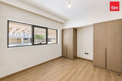 Villetta a schiera in vendita a Dubai, EAU 4 camere da letto, 144 mq. № 740298 - foto 8