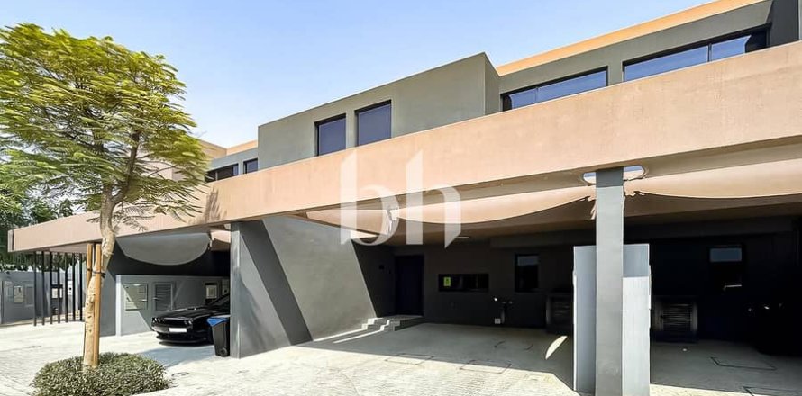 Таунхаус в Tilal City, Шарджа, ОАЕ 2 спальні, 175м2 № 642797