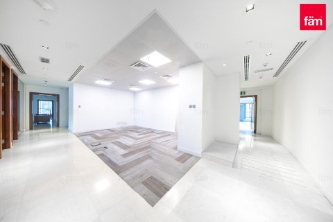 Dubai, BAE’de kiralık ofis 846.3 m&sup2; No 696813 - fotoğraf 10