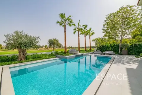 Villa en venta en Jumeirah Golf Estates, Dubai, EAU 5 dormitorios, 523 m2 № 649646 - foto 1