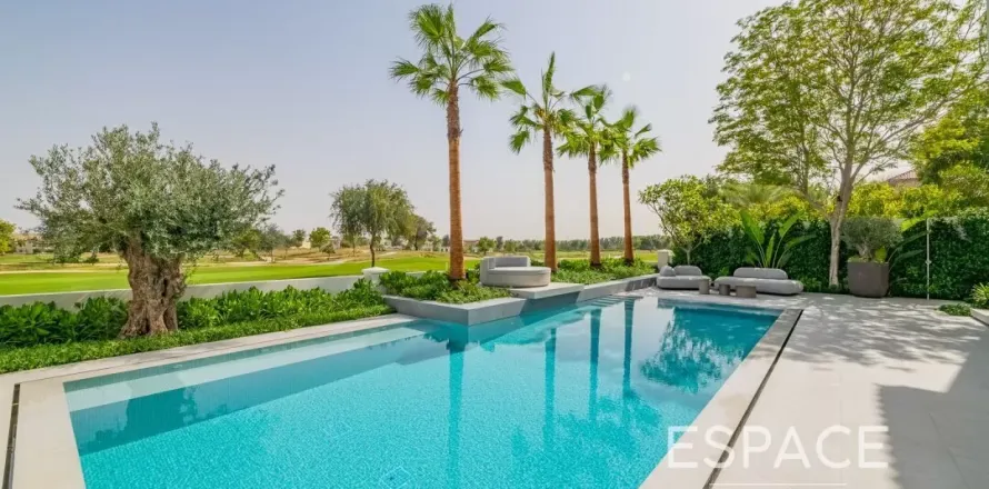 Villa en Jumeirah Golf Estates, Dubai, EAU 5 dormitorios, 523 m² № 649646