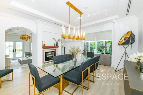 Villa en venta en Jumeirah Golf Estates, Dubai, EAU 5 dormitorios, 523 m2 № 649646 - foto 5