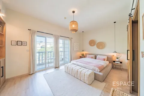 Casa urbana para venda em Jumeirah Village Circle, Dubai, EAU 2 quartos, 152 m2 № 649668 - foto 7
