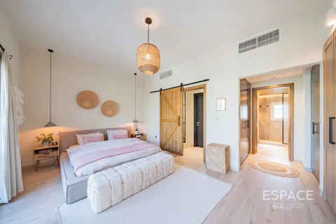 Casa urbana para venda em Jumeirah Village Circle, Dubai, EAU 2 quartos, 152 m2 № 649668 - foto 10