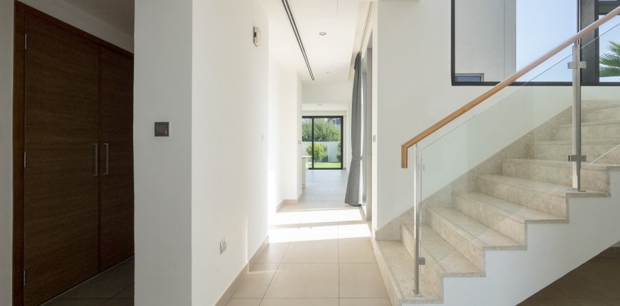 Villa asukohaga Dubai Hills Estate, AÜE: 4 magamistoaga, 330.36 m² Nr 751051