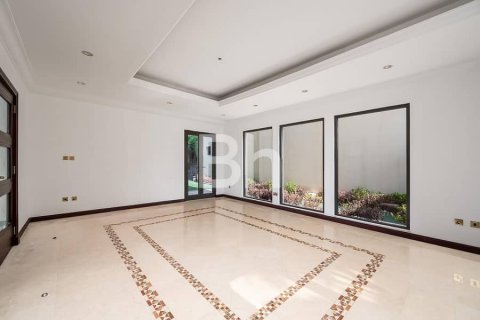 Villa en alquiler en Palm Jumeirah, Dubai, EAU 4 dormitorios, 623 m2 № 643190 - foto 11