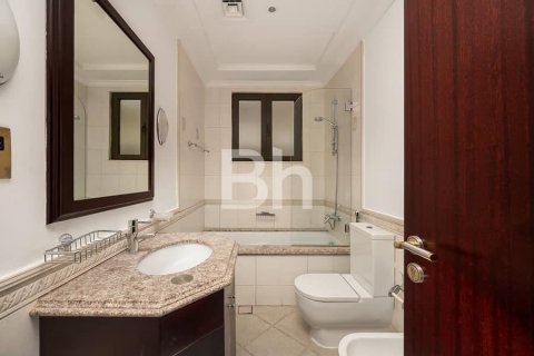 Villa en alquiler en Palm Jumeirah, Dubai, EAU 4 dormitorios, 623 m2 № 643190 - foto 15
