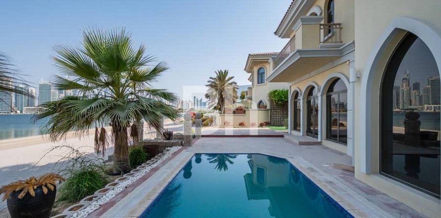 Villa en Palm Jumeirah, Dubai, EAU 4 dormitorios, 623 m² № 643190