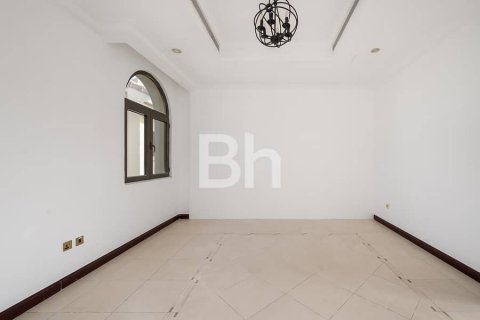 Villa en alquiler en Palm Jumeirah, Dubai, EAU 4 dormitorios, 623 m2 № 643190 - foto 13