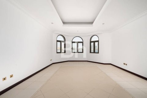 Villa en alquiler en Palm Jumeirah, Dubai, EAU 4 dormitorios, 623 m2 № 643190 - foto 7