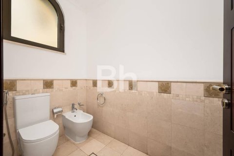 Villa en alquiler en Palm Jumeirah, Dubai, EAU 4 dormitorios, 623 m2 № 643190 - foto 9