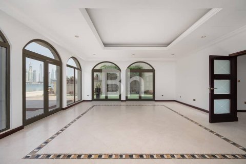 Villa en alquiler en Palm Jumeirah, Dubai, EAU 4 dormitorios, 623 m2 № 643190 - foto 2