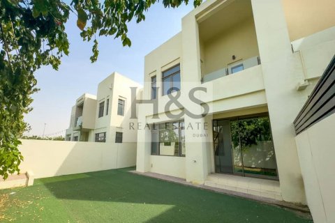 Villa in Reem, Dubai, UAE 3 bedrooms, 238 sq.m. № 642151 - photo 18