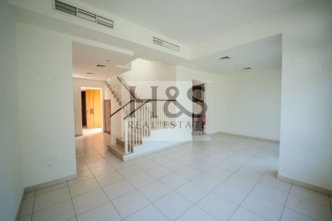 Villa in Reem, Dubai, UAE 3 bedrooms, 238 sq.m. № 642151 - photo 6