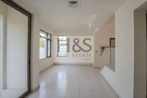 Villa para arrendamento em Reem, Dubai, EAU 3 quartos, 238 m2 № 642150 - foto 4