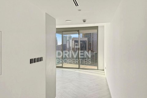 Apartment in Business Bay, Dubai, UAE 1 bedroom, 62.8 sq.m. № 768340 - photo 2