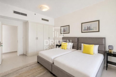 Jumeirah Beach Residence, Dubai, UAE의 임대용 아파트 침실 4개, 280.75제곱미터 번호 768338 - 사진 17