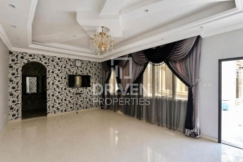 Villa uthyres i Al Quoz, Dubai, UAE 950.03 kvm Nr. 768337 - fotografi 17