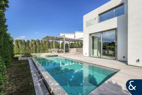 Willa na sprzedaż w Jumeirah Islands, Dubai, ZEA 4 sypialnie, 493 mkw., nr 684905 - zdjęcie 2