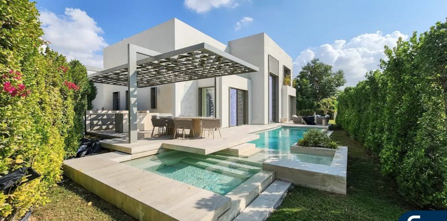 Willa w Jumeirah Islands, Dubai, ZEA 4 sypialnie, 493 mkw. nr 684905