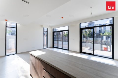 Adosado en alquiler en Dubai, EAU 4 dormitorios, 251.7 m2 № 661582 - foto 2