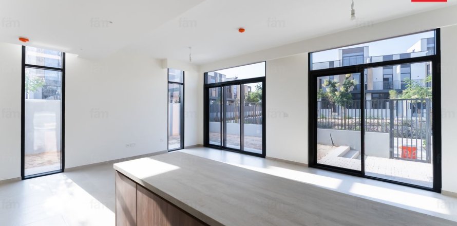 Dubai, BAE’de townhouse 4 yatak odası, 251.7 m&sup2; No 661582