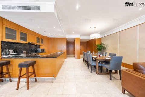 Apartment in DIFC, Dubai, UAE 4 bedrooms, 255.9 sq.m. № 712790 - photo 6