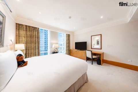 Apartment in DIFC, Dubai, UAE 4 bedrooms, 255.9 sq.m. № 712790 - photo 12