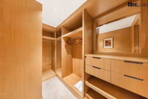 Apartment in DIFC, Dubai, UAE 4 bedrooms, 255.9 sq.m. № 712790 - photo 17