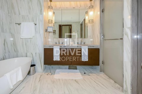 Apartamento para arrendamento em Downtown Dubai (Downtown Burj Dubai), Dubai, EAU 4 quartos, 254 m2 № 654965 - foto 11