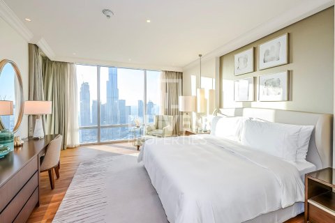 Apartamento para arrendamento em Downtown Dubai (Downtown Burj Dubai), Dubai, EAU 4 quartos, 254 m2 № 654965 - foto 7