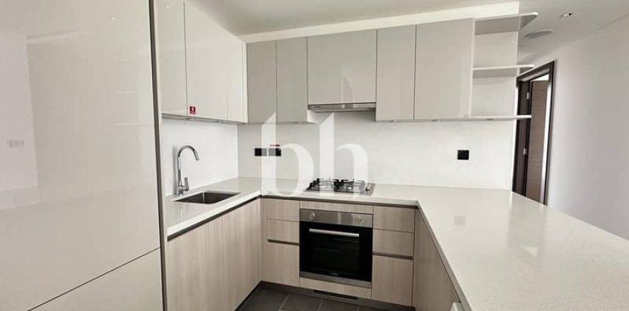 Apartment in Dubai, UAE 2 bedrooms, 97 sq.m. № 642764