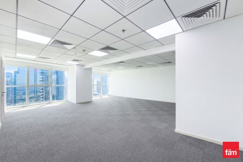 Dubai, UAE의 임대용 사무실 248.7제곱미터 번호 715597 - 사진 6