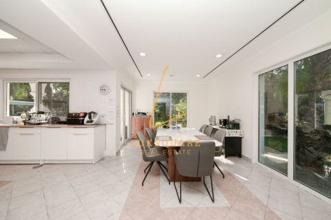 Vilă de închiriat în Green Community, Dubai, EAU 5 dormitoare, 882 mp. №718681 - poză 6