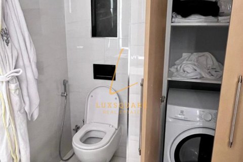 Lakás itt: Business Bay, Dubai, EAE, 1 hálószoba, 111 m², azonosító: 718680 - fénykép 9