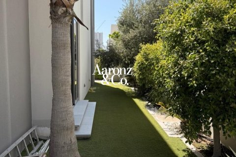 Villa in Dubai Hills Estate, UAE 4 bedrooms, 448 sq.m. № 718685 - photo 16